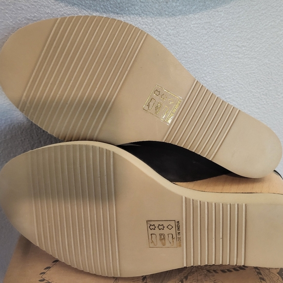 Free People Running in Wedges - Picture 9 of 11